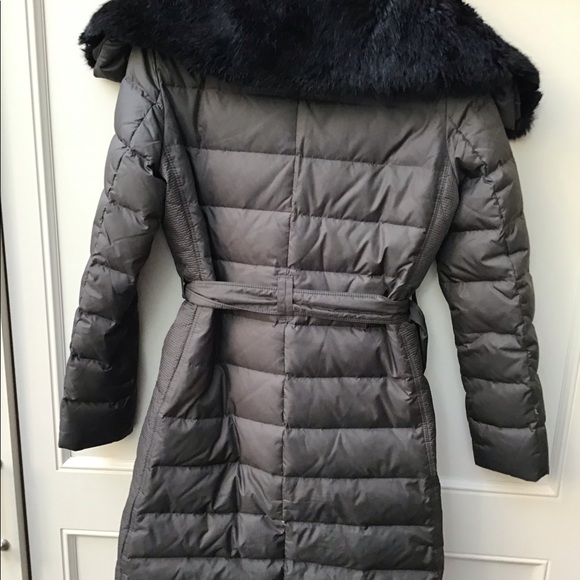 London Fog beautiful coat with Faux fur Collar - Picture 3 of 7